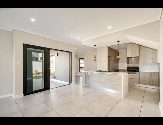 3 BEDROOM HOUSE FOR SALE IN CRAIGAVON